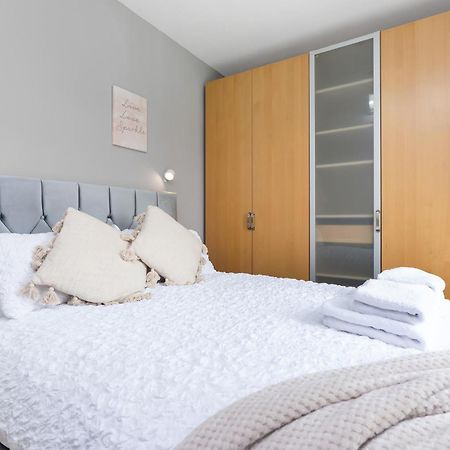 Crewe Apartment - 2 Bed, Free Off Street Parking And Private Garden Edinburgh Ngoại thất bức ảnh