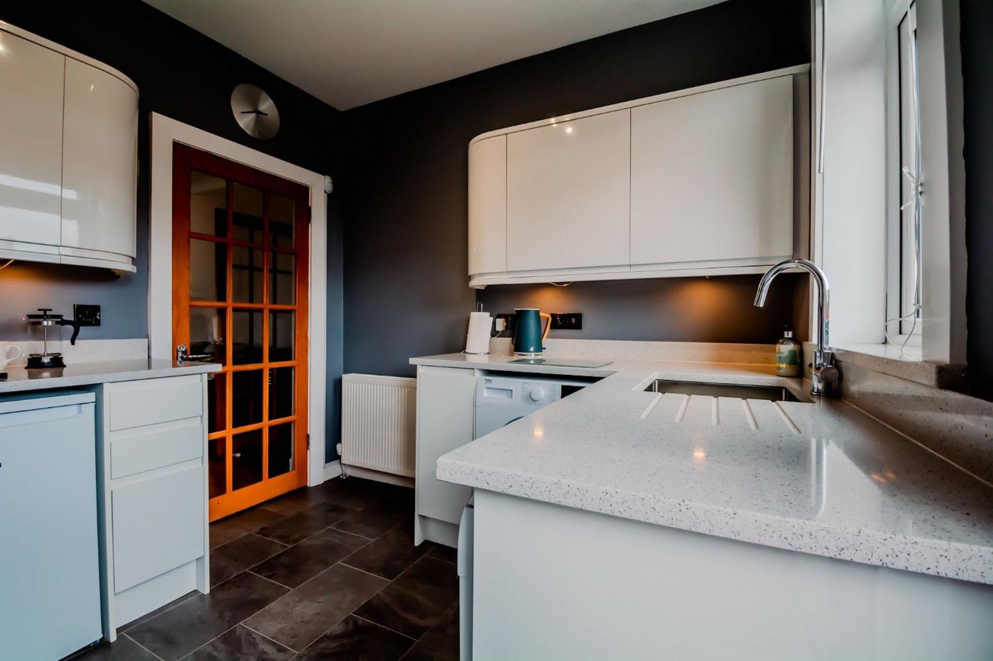 Crewe Apartment - 2 Bed, Free Off Street Parking And Private Garden Edinburgh Ngoại thất bức ảnh
