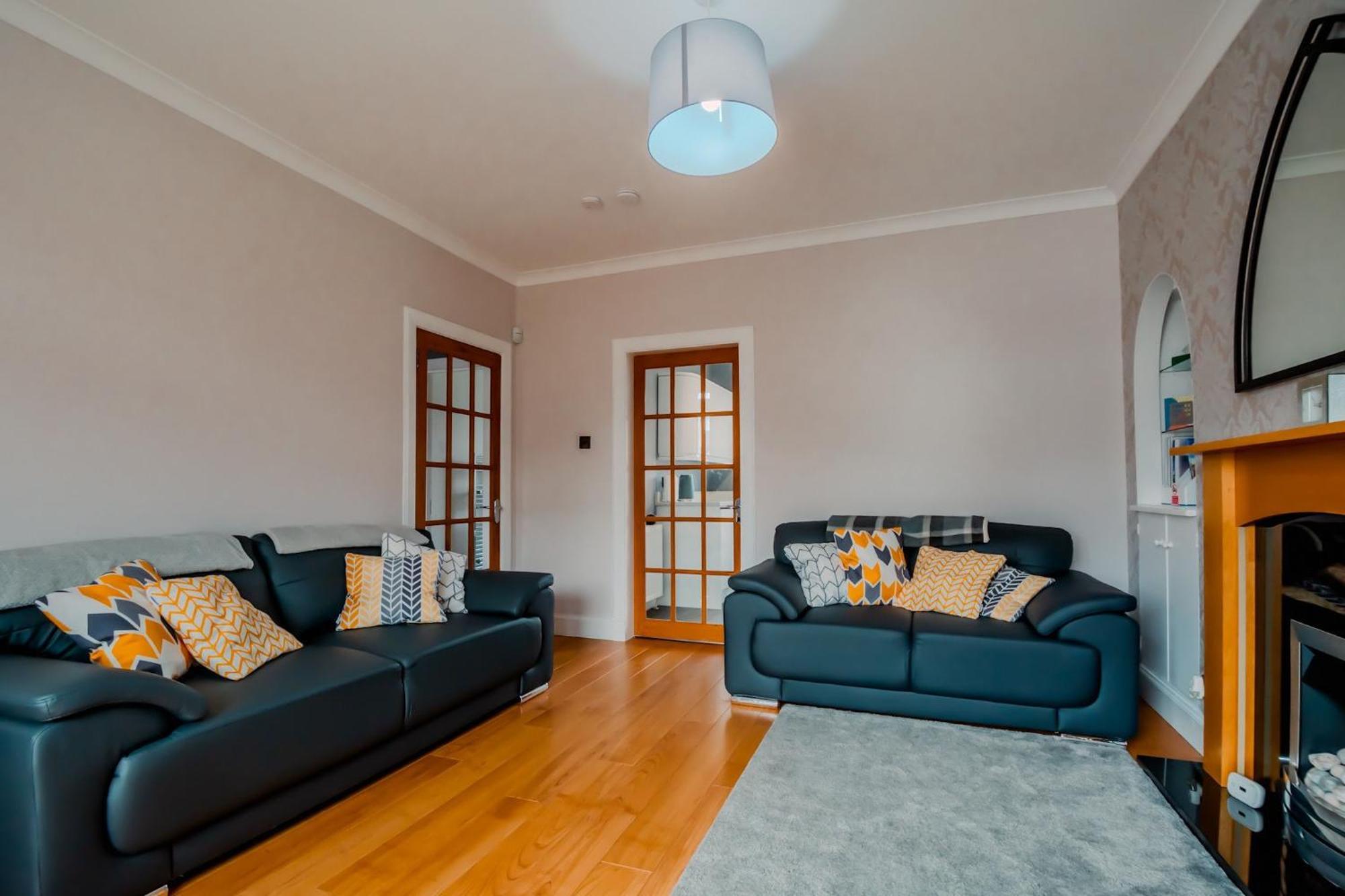 Crewe Apartment - 2 Bed, Free Off Street Parking And Private Garden Edinburgh Ngoại thất bức ảnh