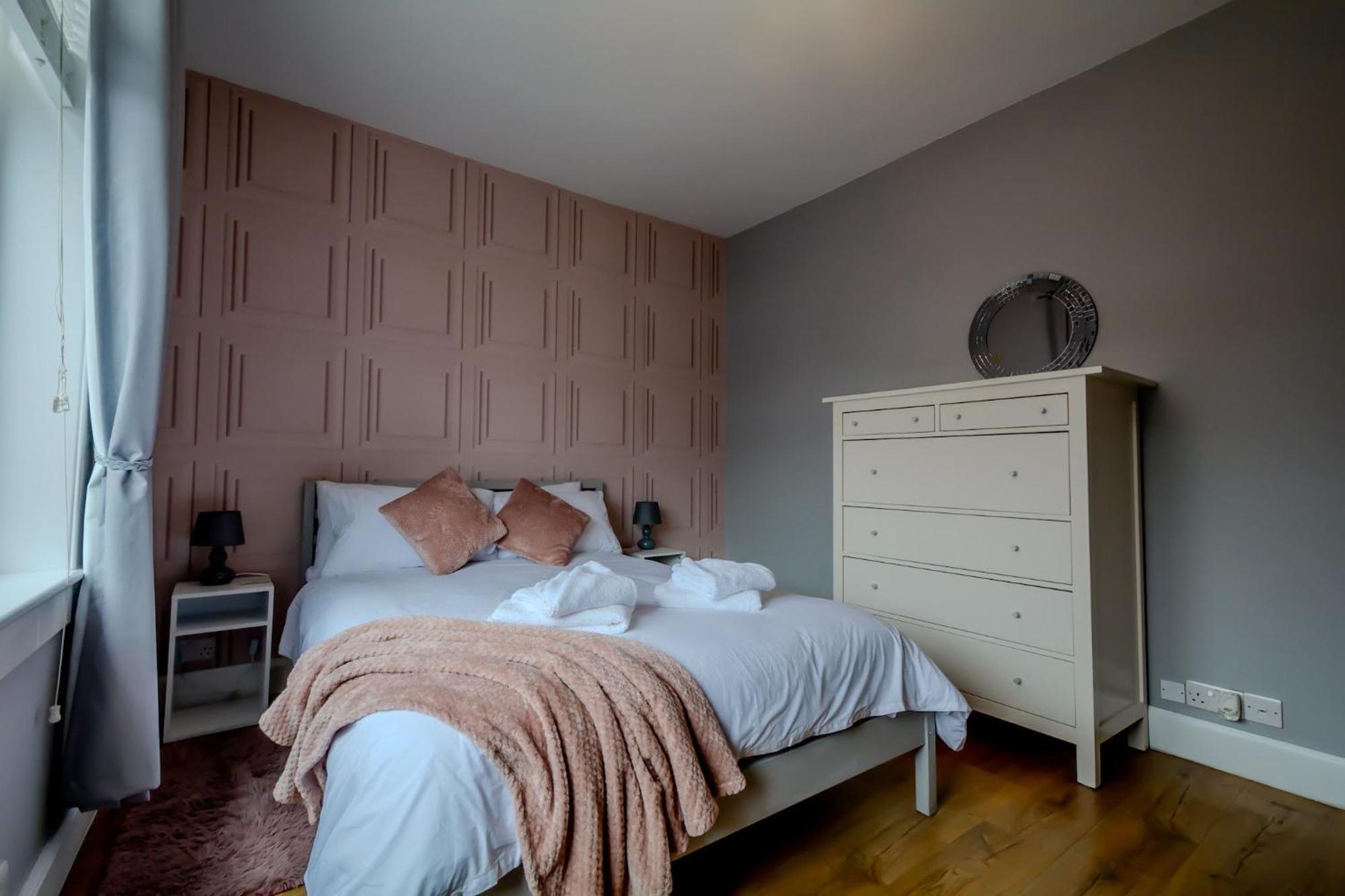 Crewe Apartment - 2 Bed, Free Off Street Parking And Private Garden Edinburgh Ngoại thất bức ảnh