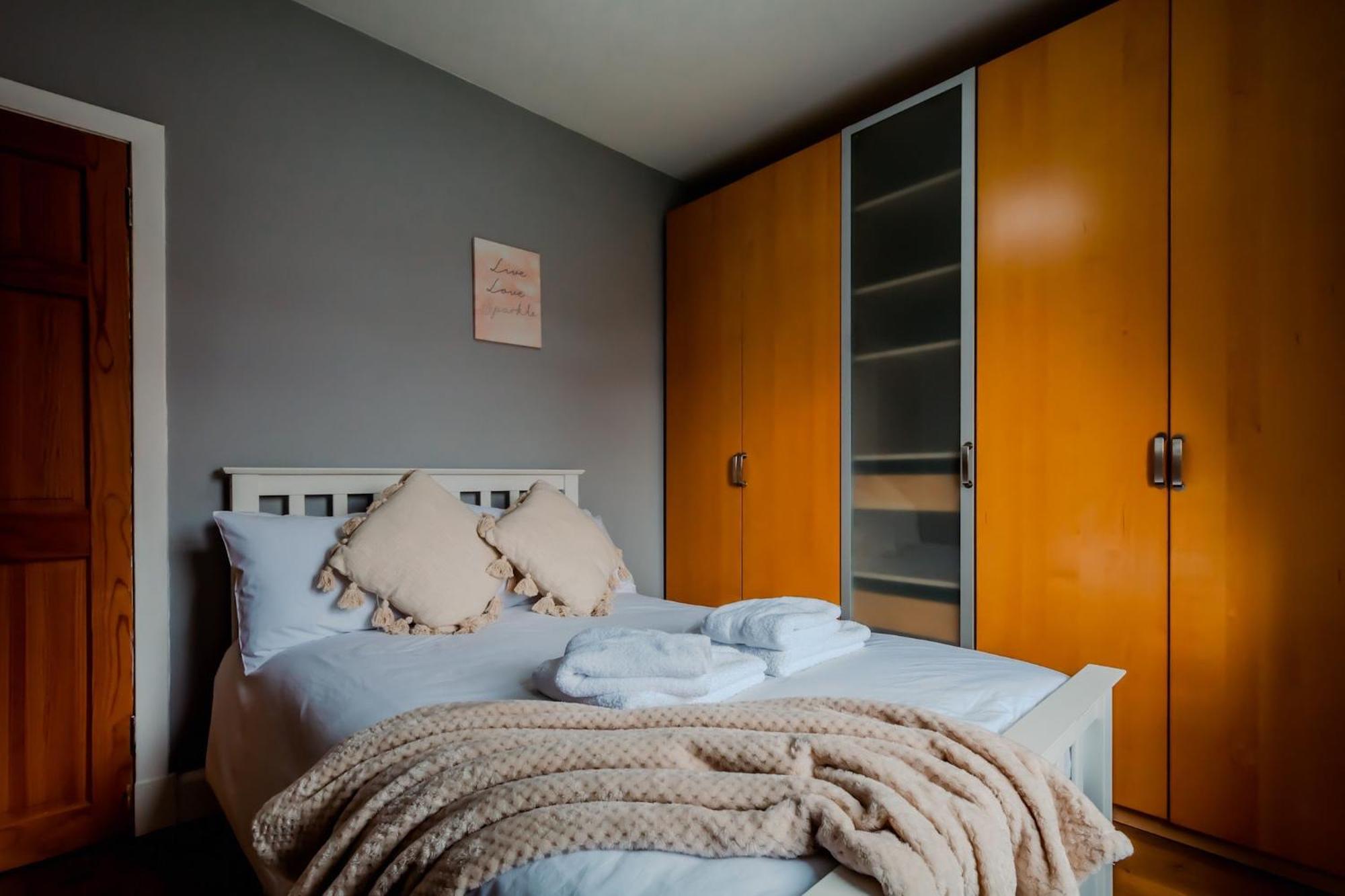Crewe Apartment - 2 Bed, Free Off Street Parking And Private Garden Edinburgh Ngoại thất bức ảnh