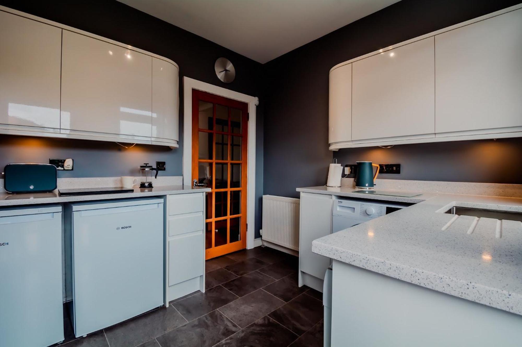 Crewe Apartment - 2 Bed, Free Off Street Parking And Private Garden Edinburgh Ngoại thất bức ảnh