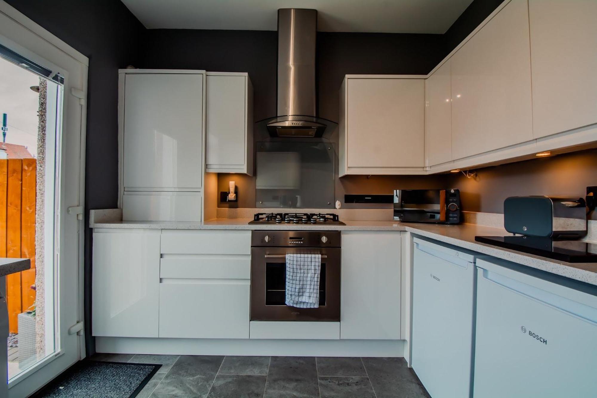 Crewe Apartment - 2 Bed, Free Off Street Parking And Private Garden Edinburgh Ngoại thất bức ảnh