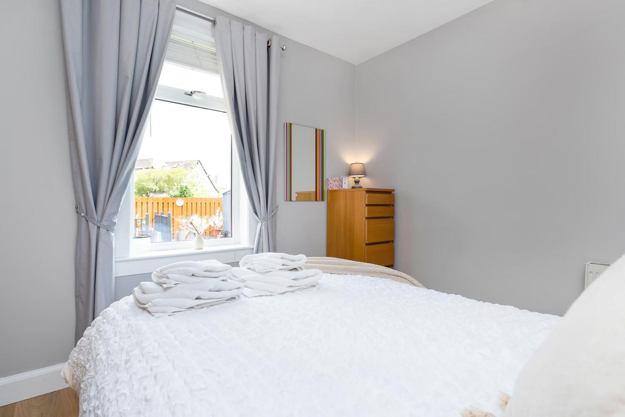 Crewe Apartment - 2 Bed, Free Off Street Parking And Private Garden Edinburgh Ngoại thất bức ảnh