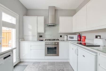 Crewe Apartment - 2 Bed, Free Off Street Parking And Private Garden Edinburgh Ngoại thất bức ảnh